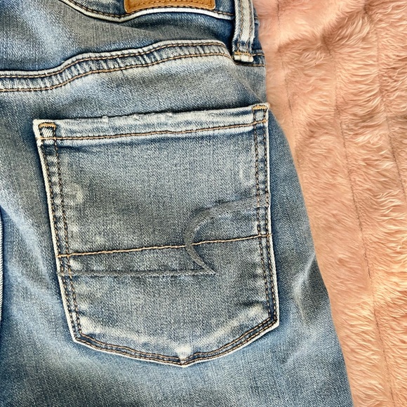 AMERICAN EAGLE RIPPED JEANS! - Picture 8 of 8